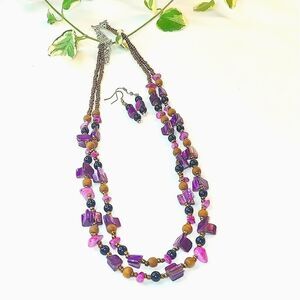 Handmade Beautiful necklace w/earring set. 28 inch.